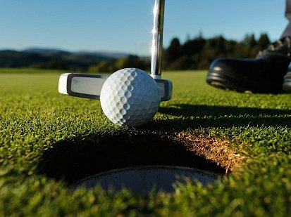 9 golf courses in the area