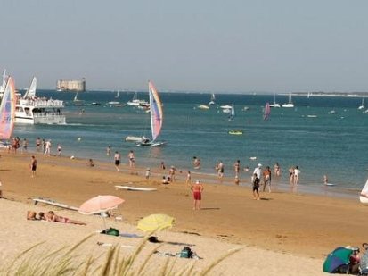 40 minutes from the beaches